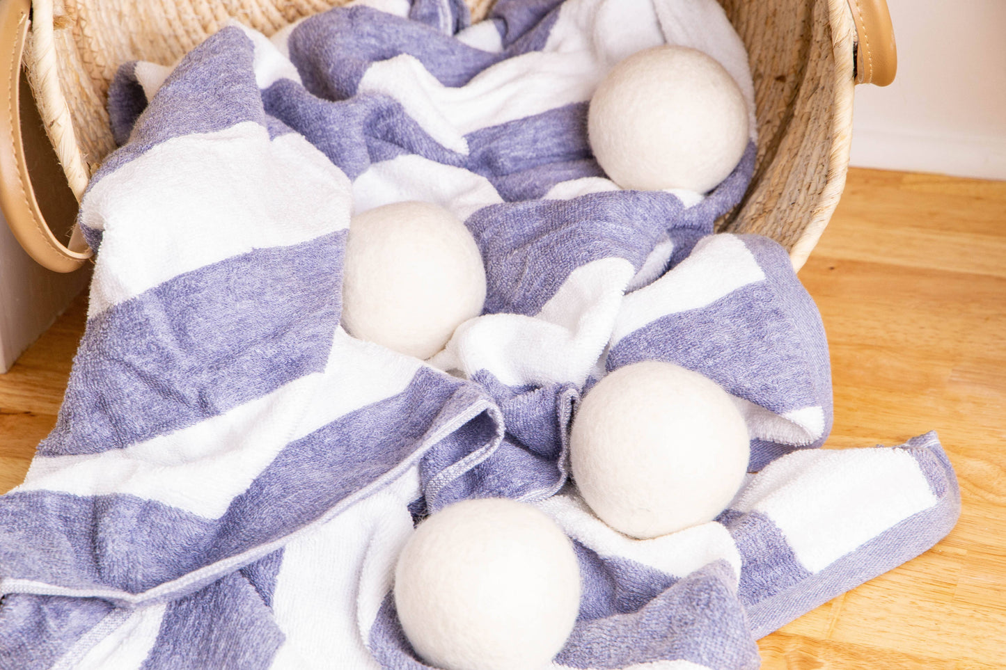 Friendsheep - Creamy White Eco Wool Dryer Balls: With Bag